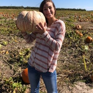 Light weight sweater